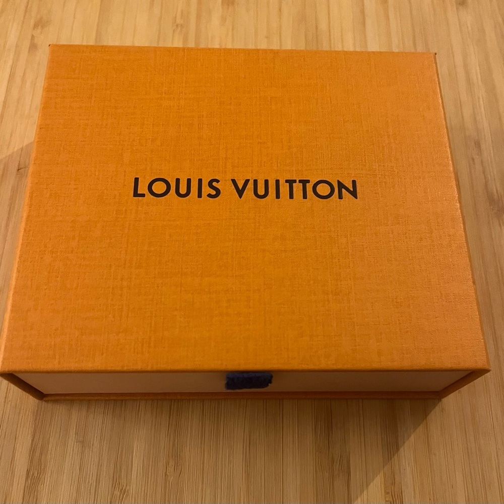 Louis Vuitton Brown and Silver Keychain - Picture 4 of 6